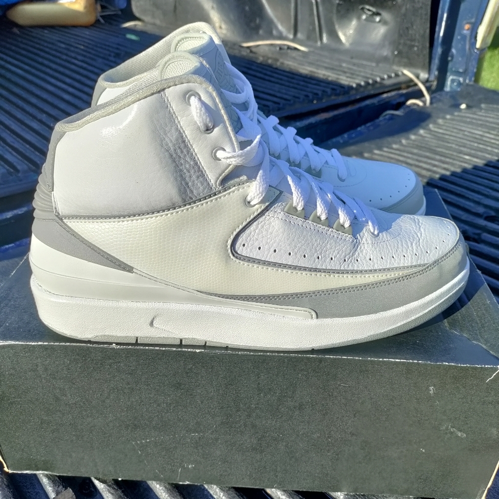 Air Jordan Retro 2 '25th' Anniversary sz 10.5